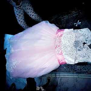 Beautiful dress for girl size 8